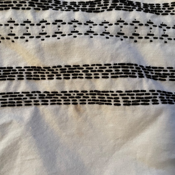 TRADED-Threshold Geometric Tribal Bedspread Set - Picture 5 of 6